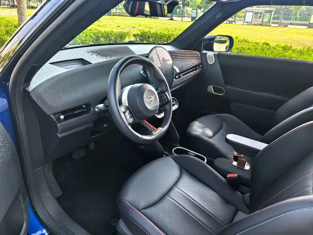 MINI MINI JCW EV — миниатюра 9