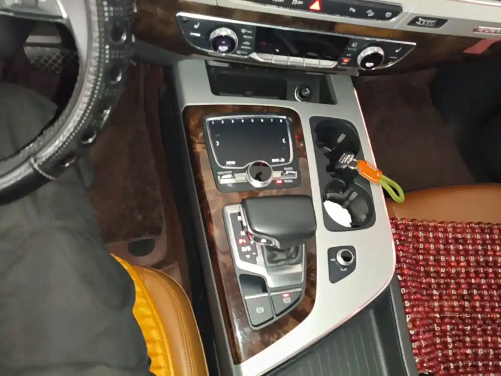 Audi Q7 — миниатюра 14