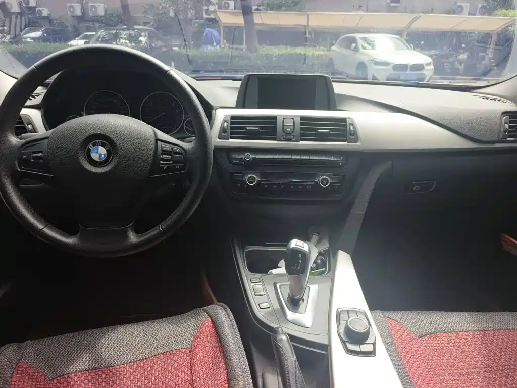 BMW 3 Series — миниатюра 13