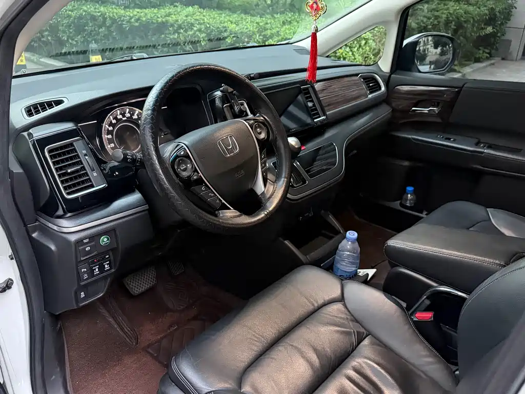 Honda Elysion — миниатюра 6
