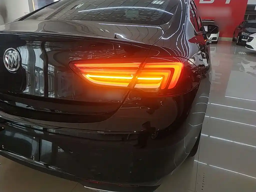 Buick Regal — миниатюра 8