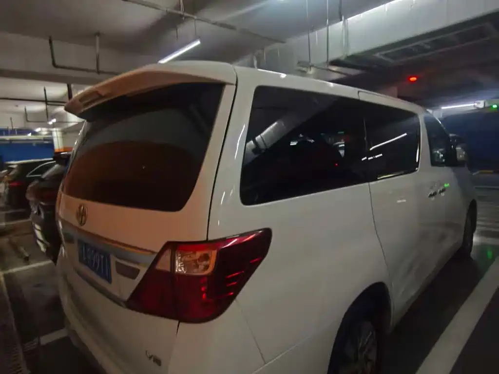 Toyota Alphard 2011 3.5L Luxury