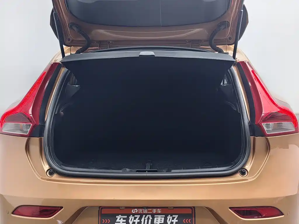 Volvo V40 — миниатюра 16