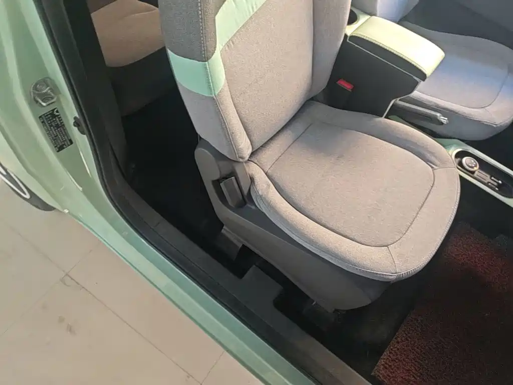 Wuling MINIEV — миниатюра 25