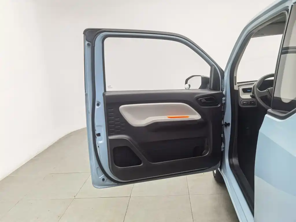 Wuling MINIEV — миниатюра 8