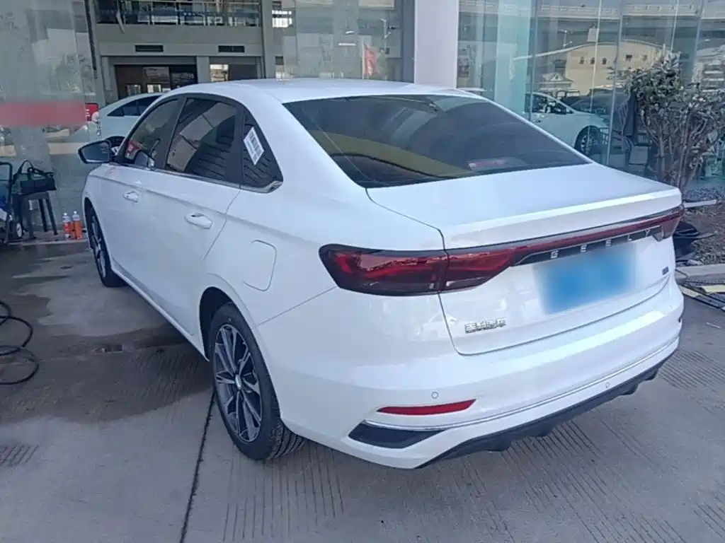Geely Emgrand — миниатюра 5