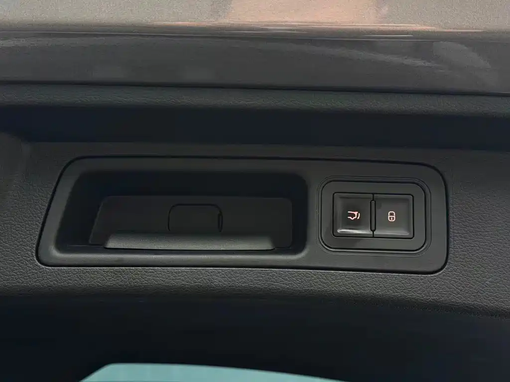 BYD PLUS New Energy — миниатюра 25