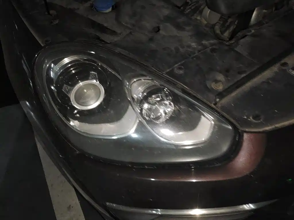 Porsche Cayenne — миниатюра 7