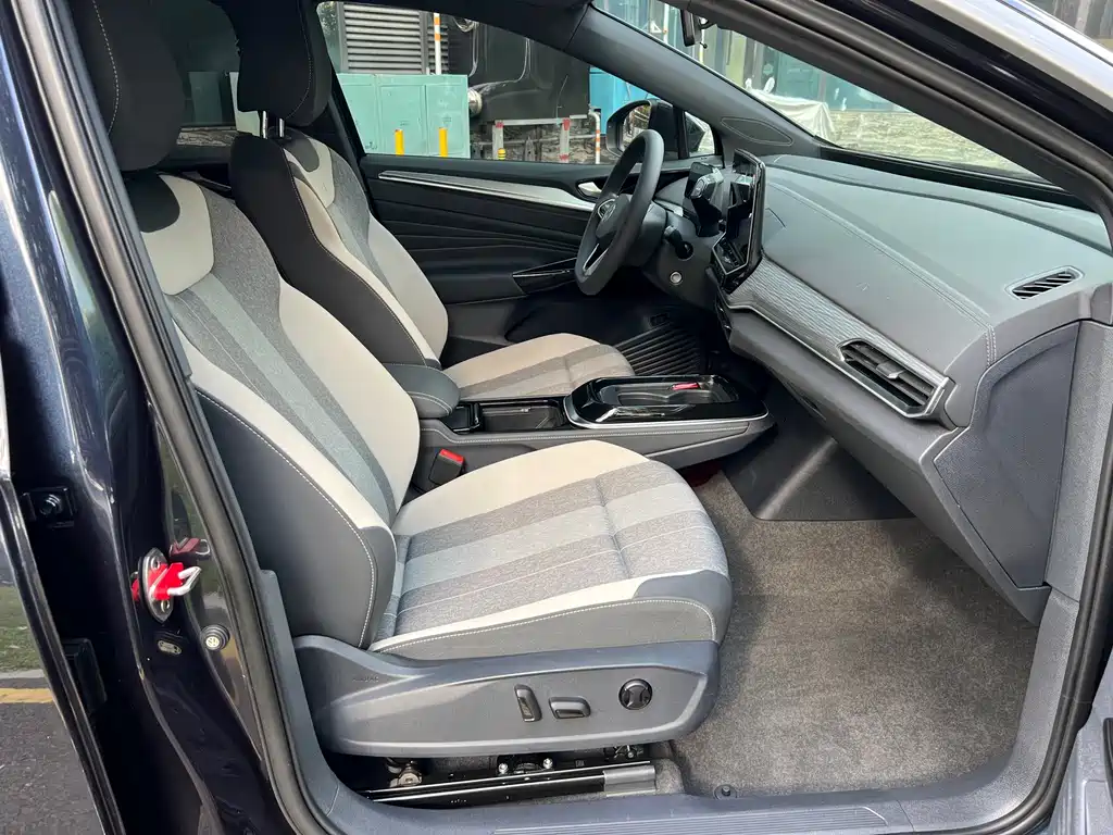 Volkswagen ID.4 Crozz — миниатюра 8