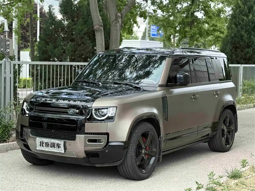 Land Rover Defender 2021