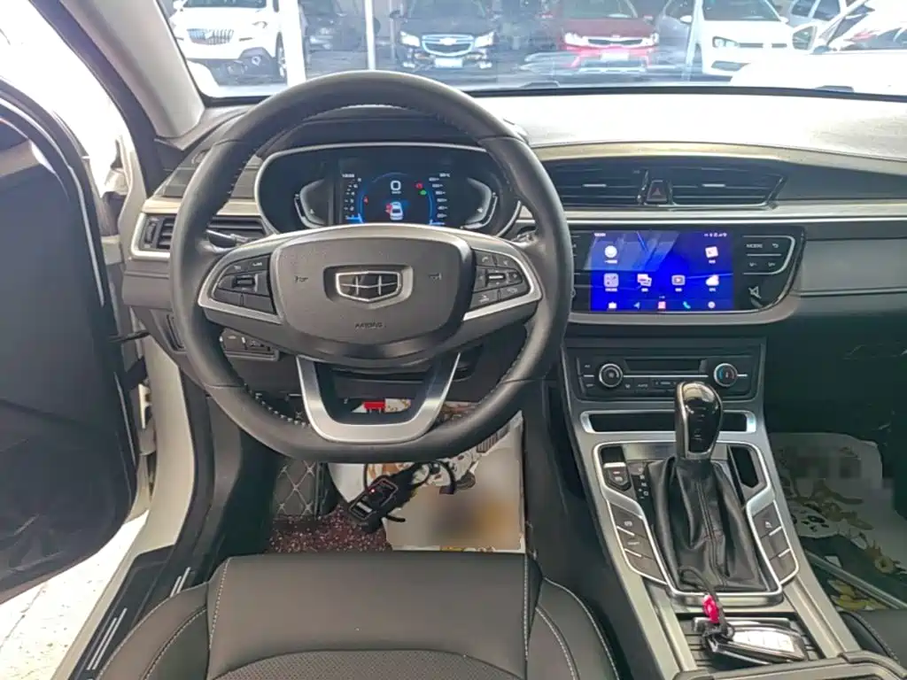 Geely Emgrand — миниатюра 11