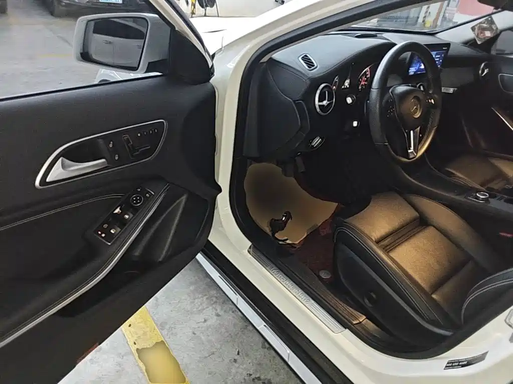 Mercedes-Benz GLA — миниатюра 16