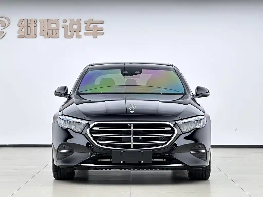 Mercedes-Benz E-Class — миниатюра 2