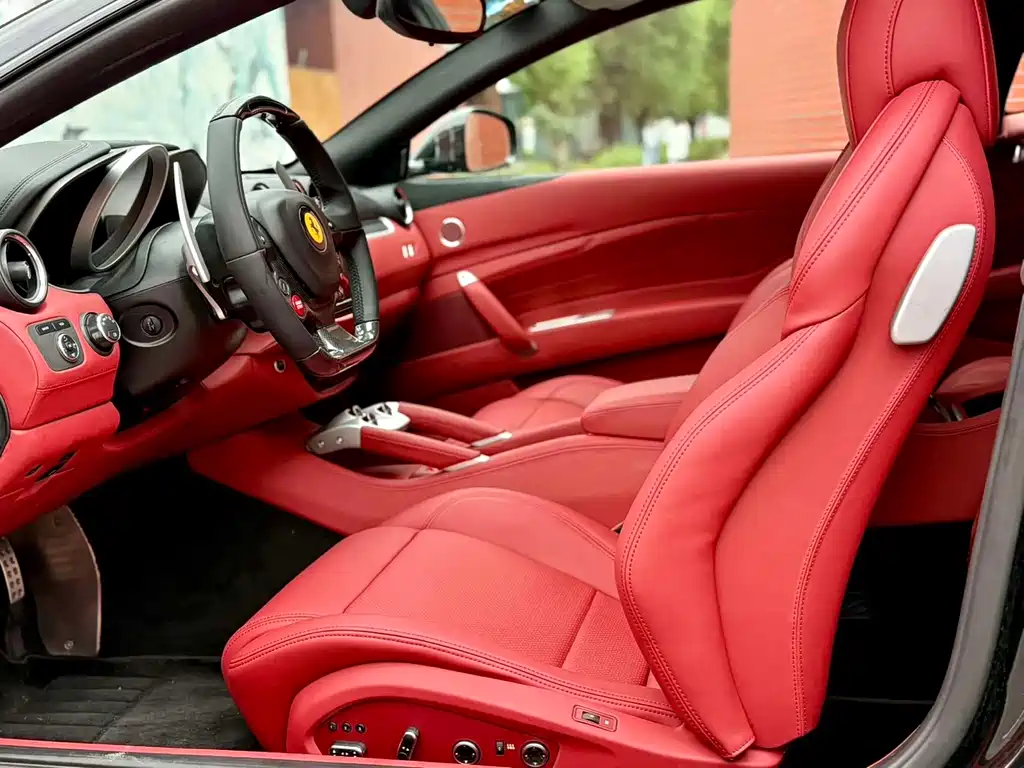 Ferrari FF — миниатюра 11