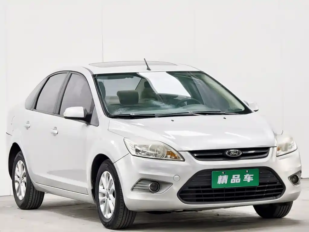 Ford Focus 2013 1.8L AT