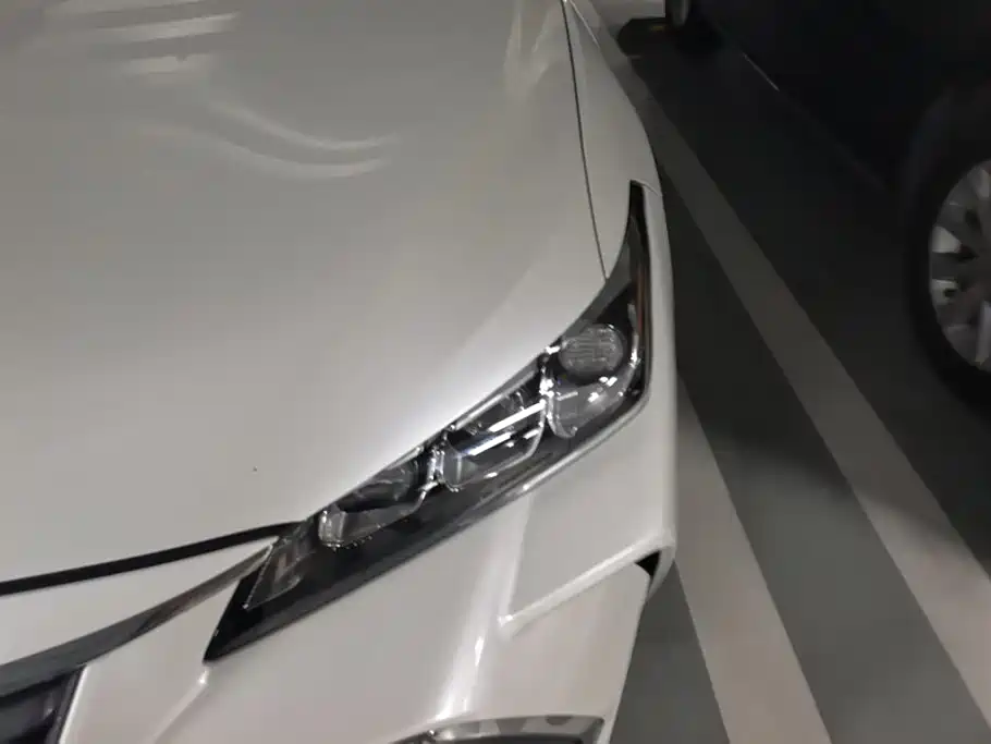 Toyota Avalon — миниатюра 5