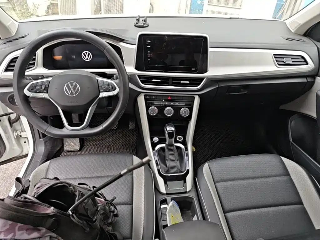 Volkswagen T-Roc — миниатюра 10