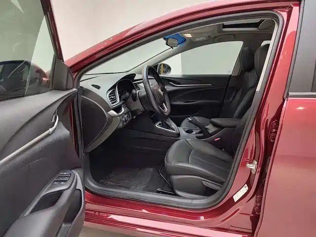 Buick Excelle — миниатюра 8