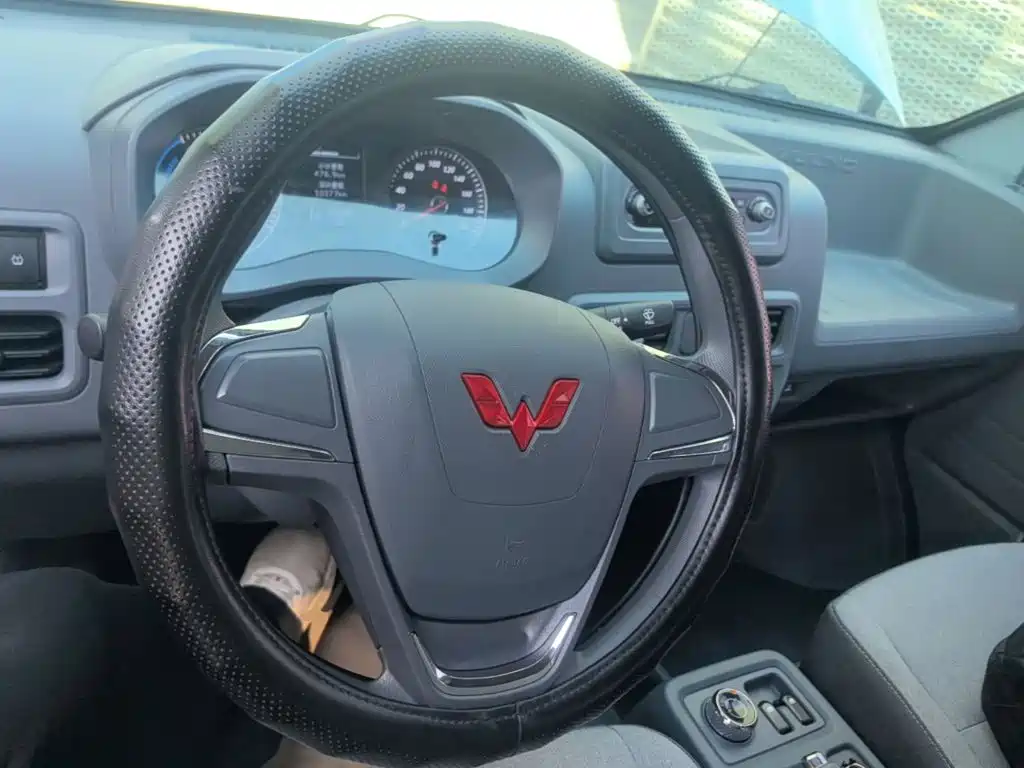 Wuling Yangguang — миниатюра 11