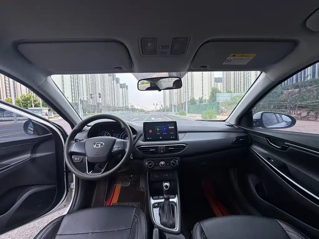 Hyundai Elantra — миниатюра 3