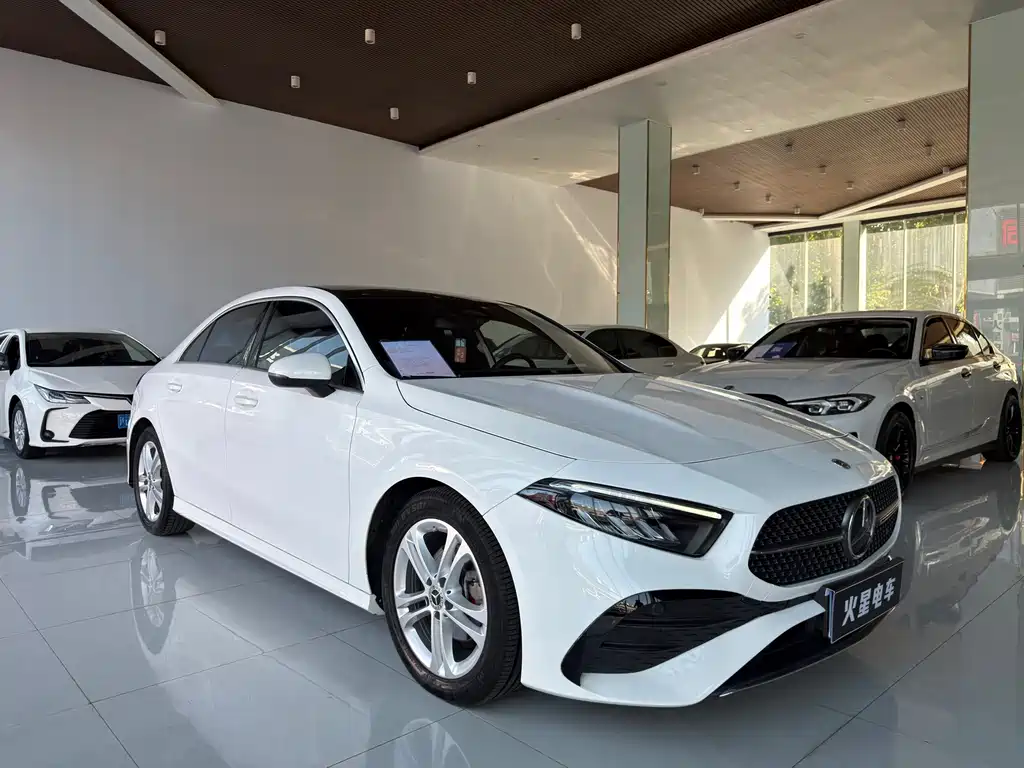 Mercedes-Benz A-Class — миниатюра 2