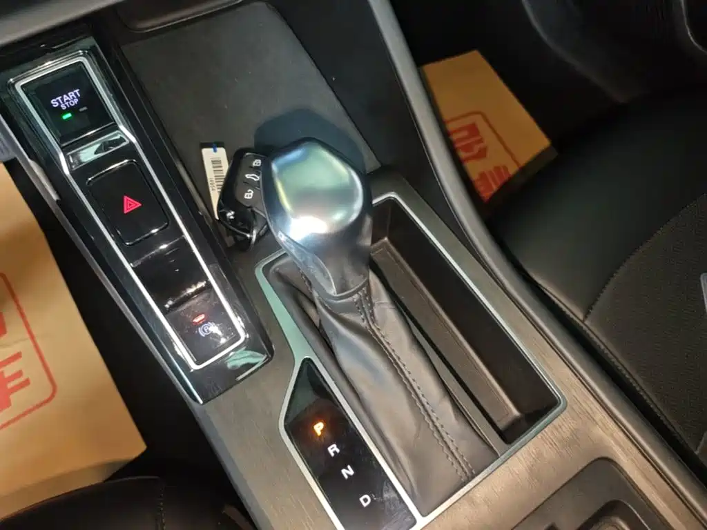 Roewe i5 — миниатюра 14