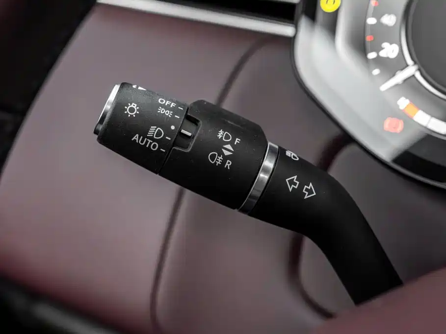 Land Rover Range Rover — миниатюра 12