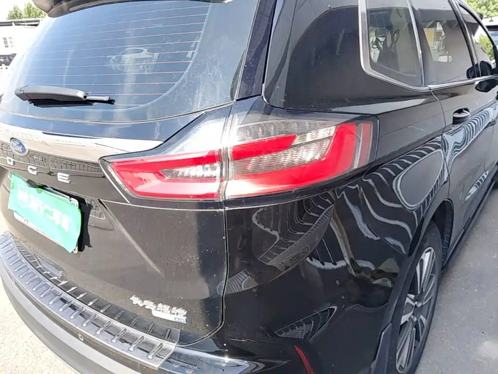 Ford Edge — миниатюра 8