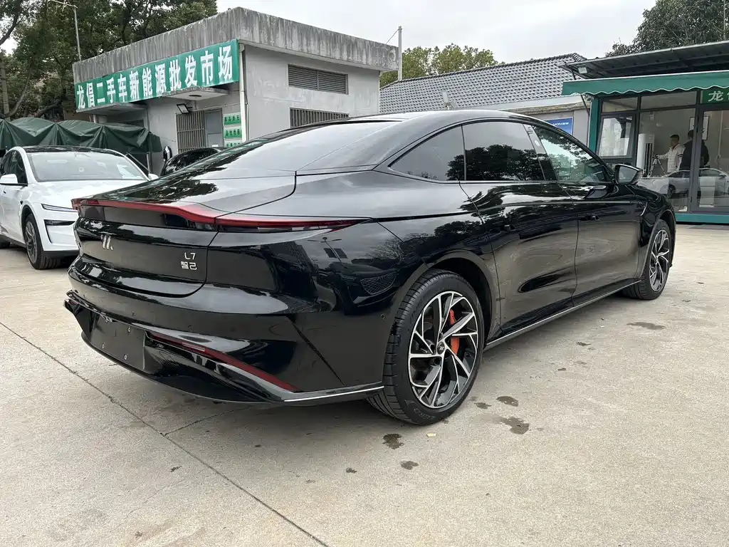 ZHIJI AUTOMOBILE ZHIJI L7