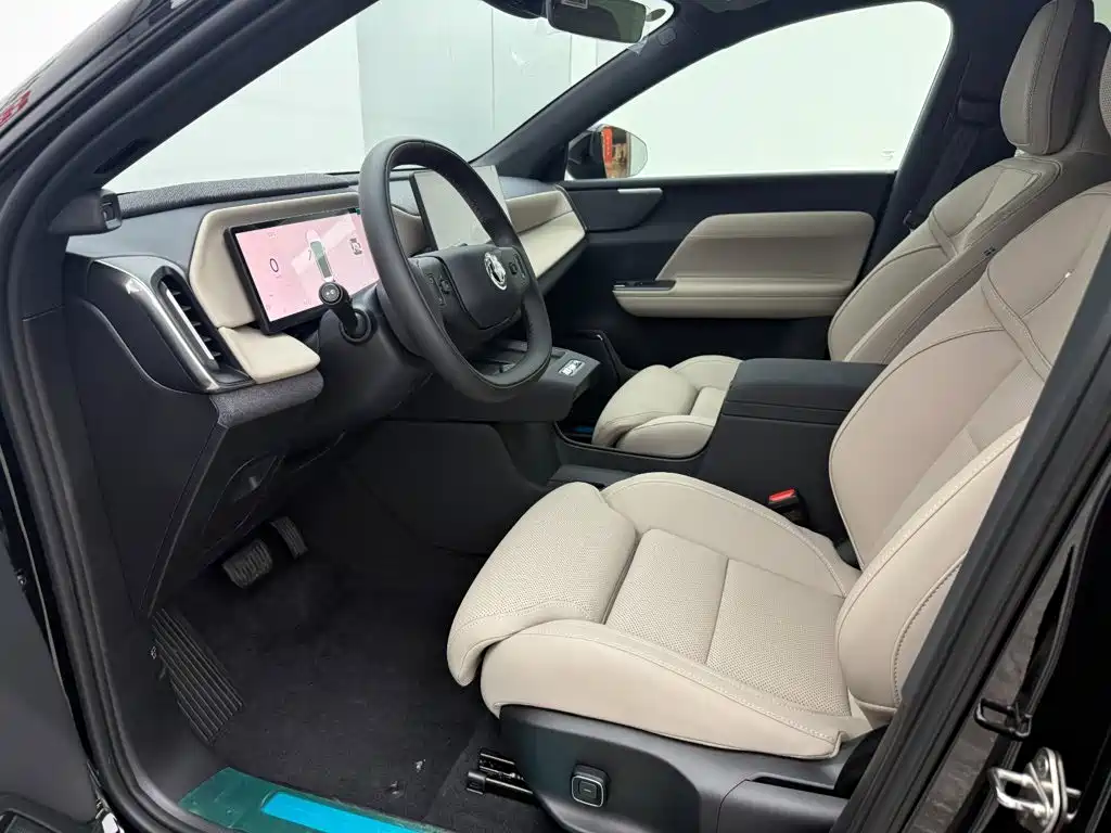 Volvo XC70 PHEV — миниатюра 3