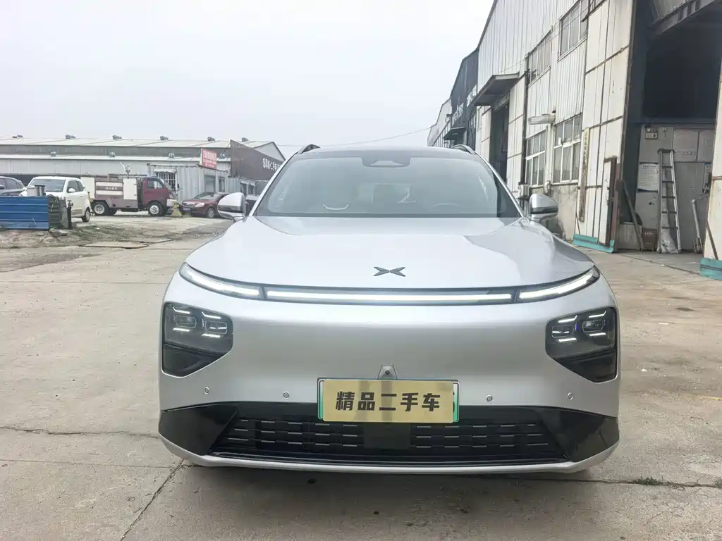 XPeng G9 — миниатюра 2