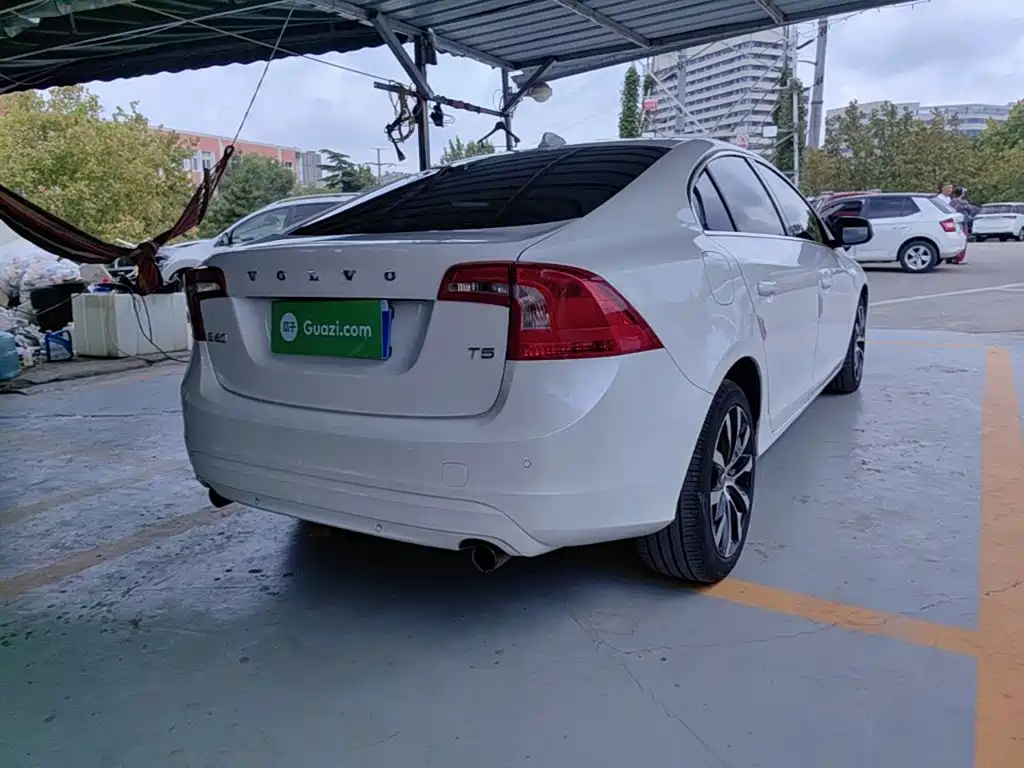 Volvo S60 — миниатюра 7