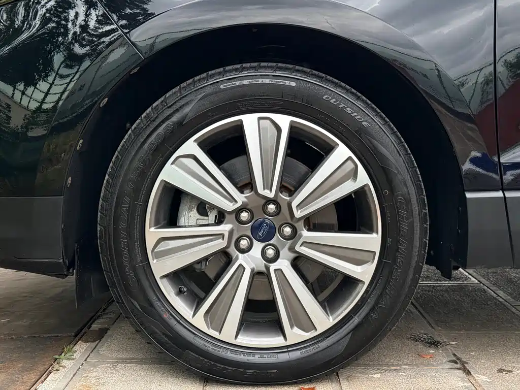 Ford Edge — миниатюра 40