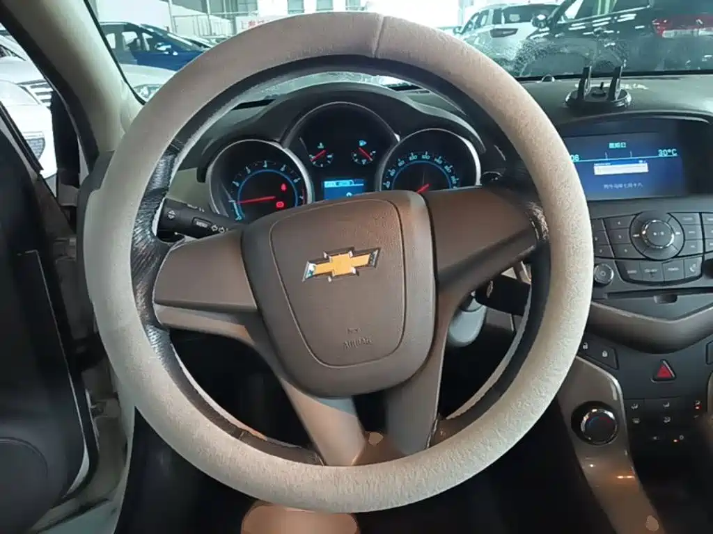 Chevrolet Cruze — миниатюра 11