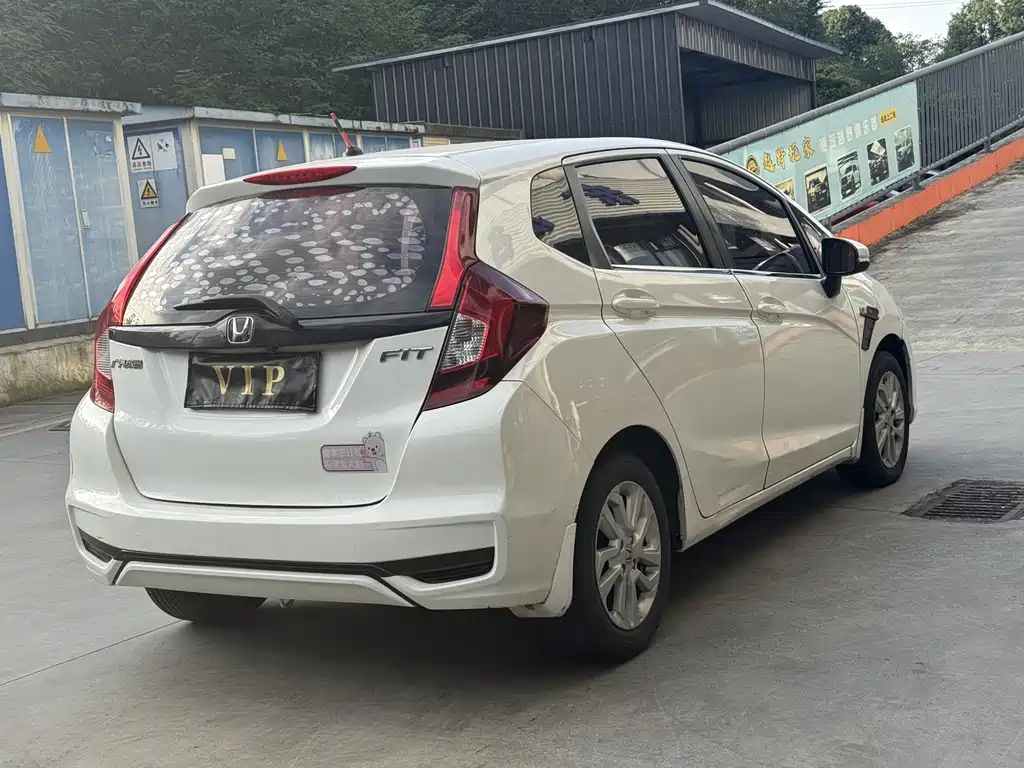 Honda Fit — миниатюра 4