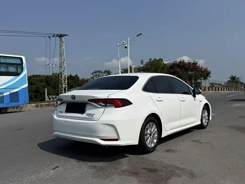 Toyota Corolla — миниатюра 9