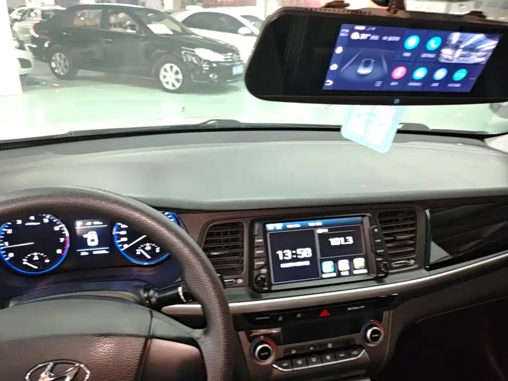 Hyundai Mistra — миниатюра 10