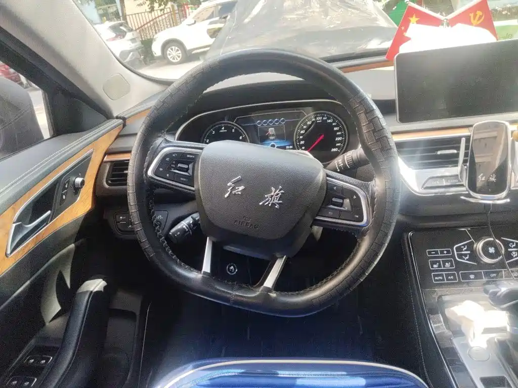 Hongqi Hongqi H5 — миниатюра 6