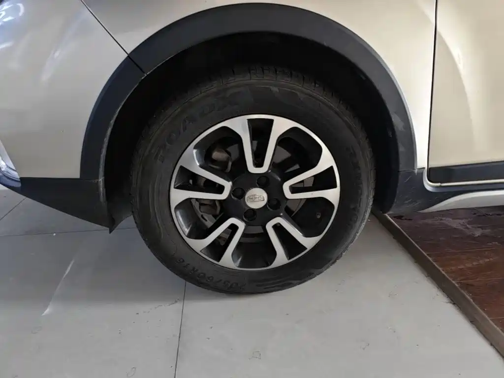 Geely Vision X3 — миниатюра 23