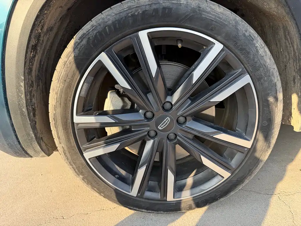 GEELY AUTOMOBILE XINGYUE L