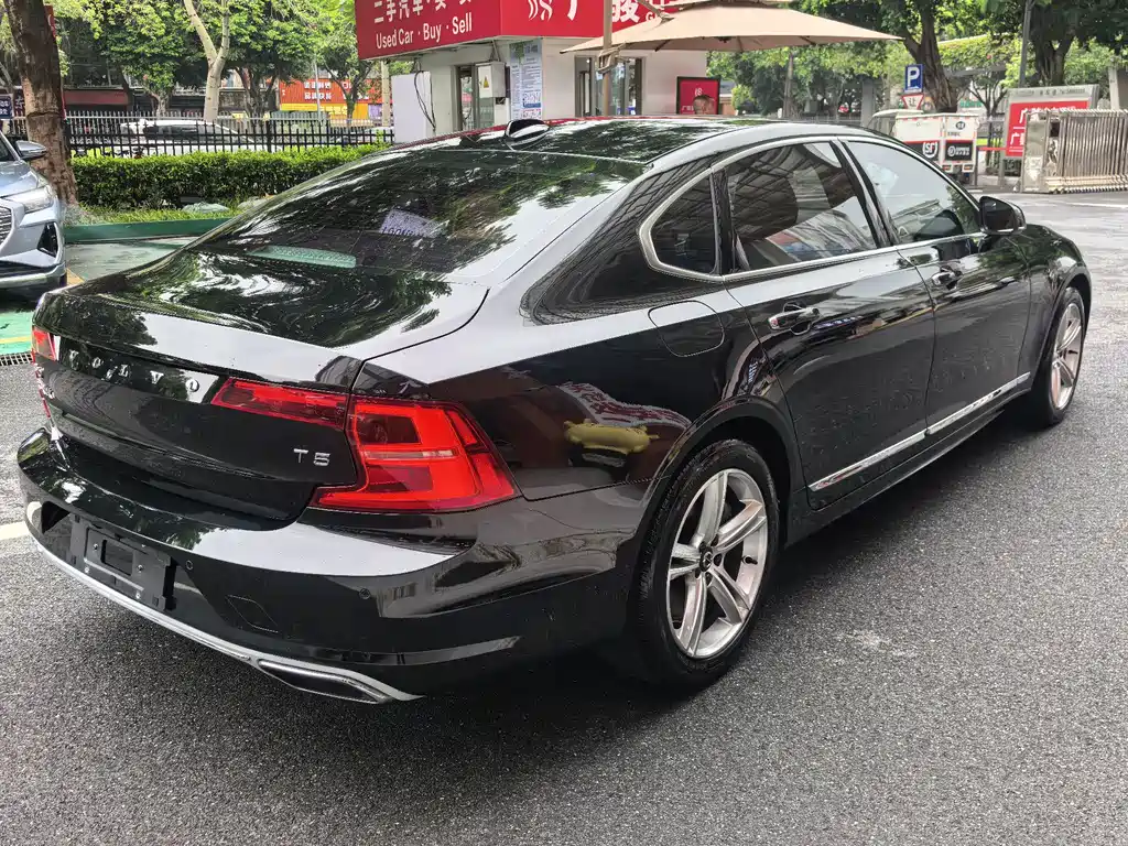 Volvo S90 — миниатюра 7