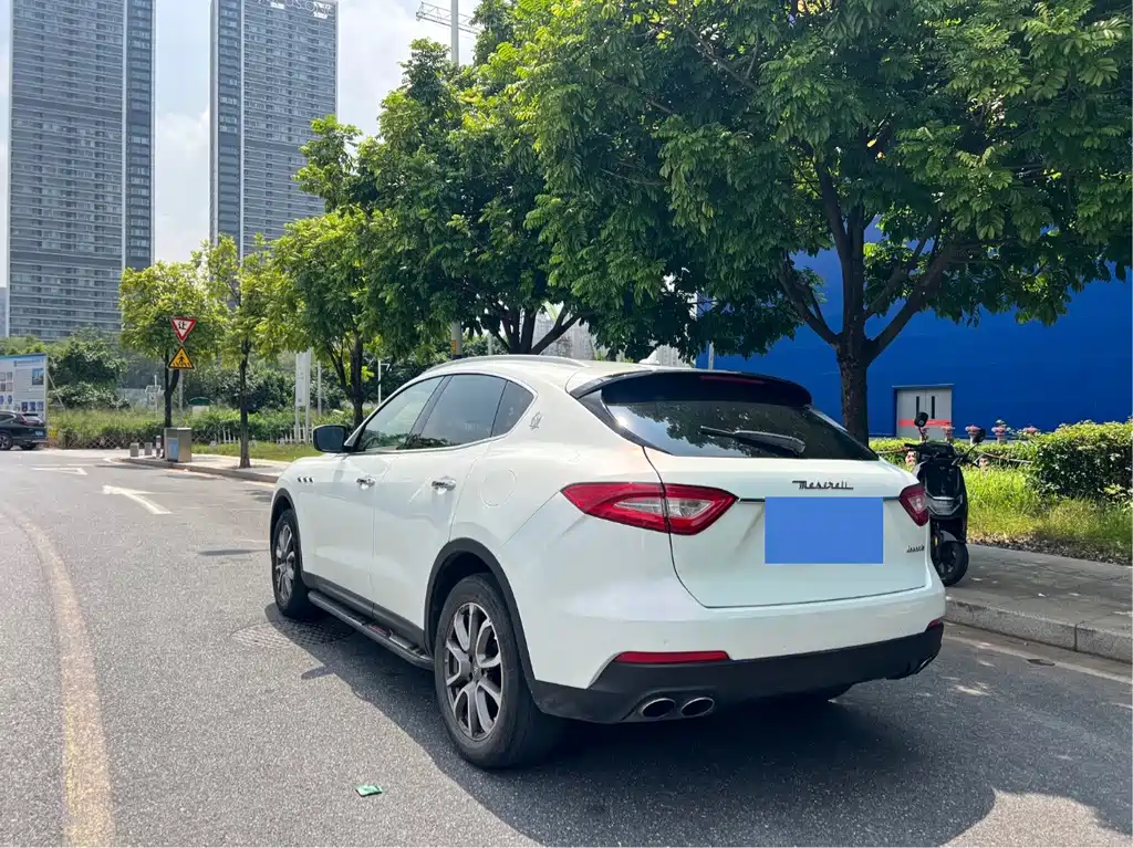 Maserati Levante — миниатюра 4