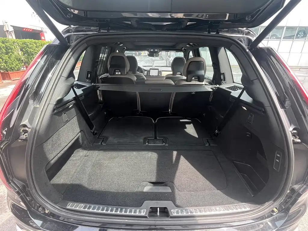 Volvo XC90 PHEV Facelift T8 Smart Supreme Luxury Edition 7 seats, фото 12