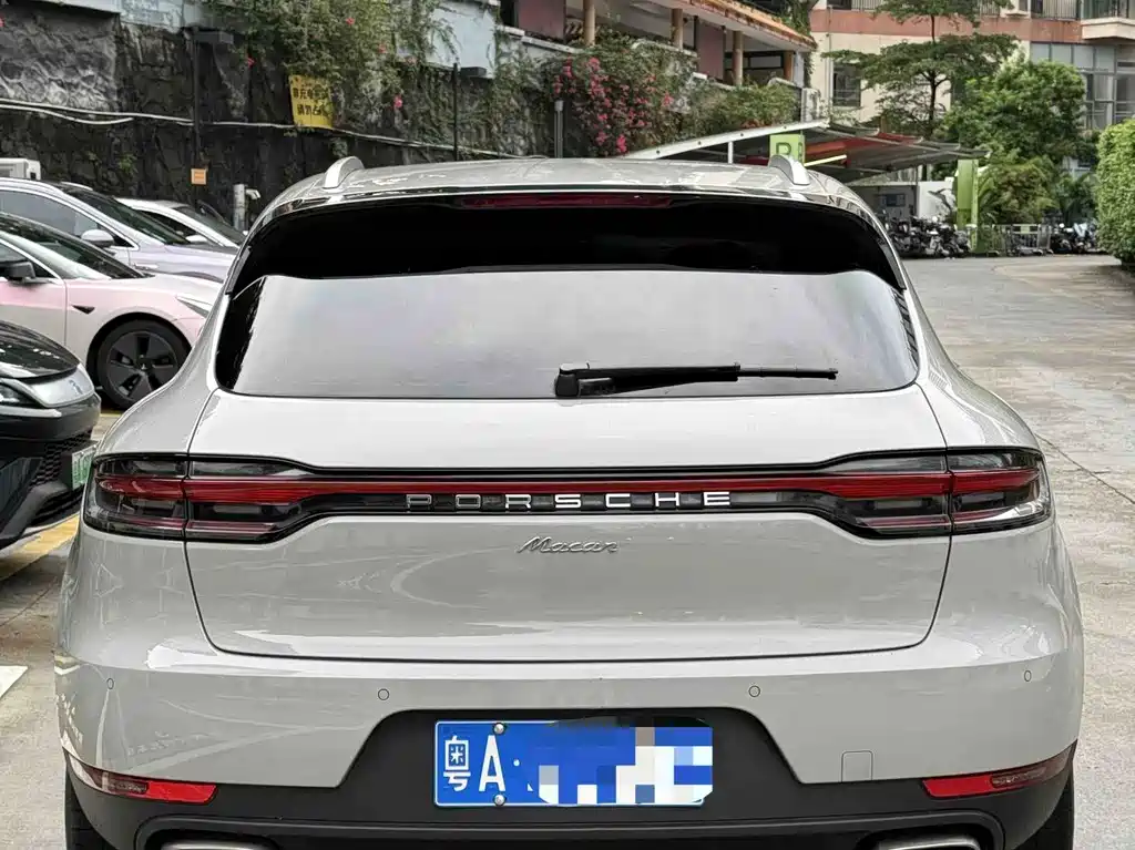 Porsche Macan — миниатюра 6