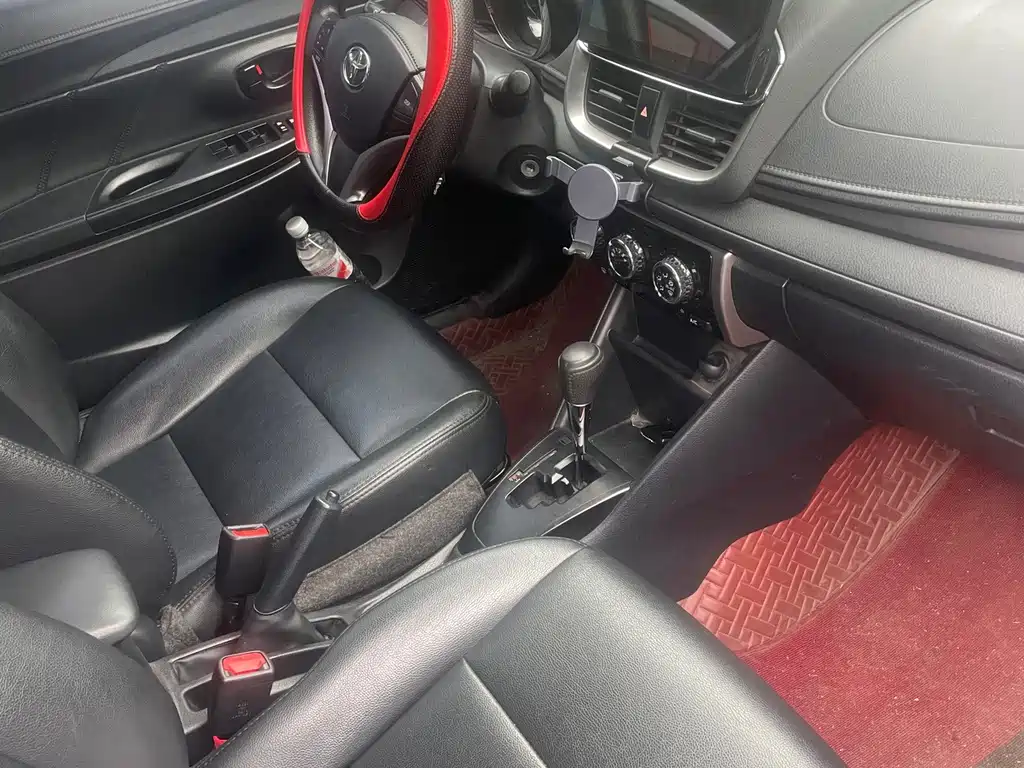 Toyota Yaris L — миниатюра 5