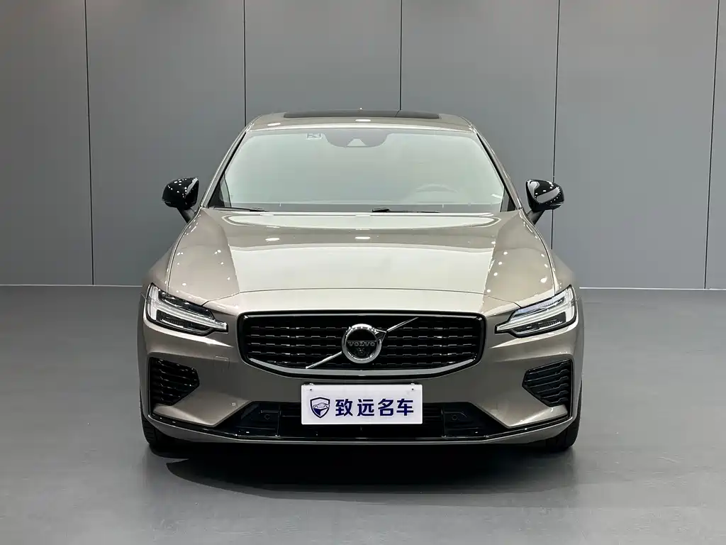 Volvo S60 PHEV — миниатюра 2