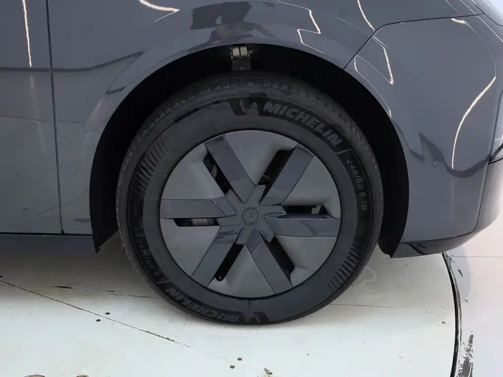 Li Auto Li MEGA — миниатюра 14