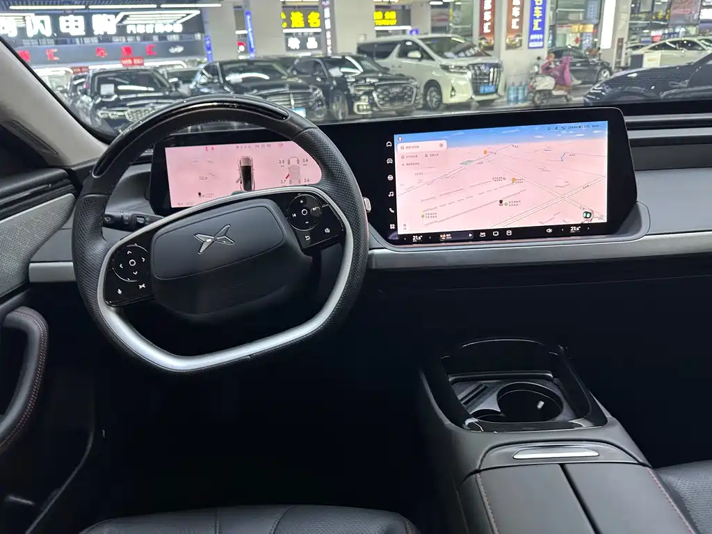 XPeng P7 — миниатюра 12