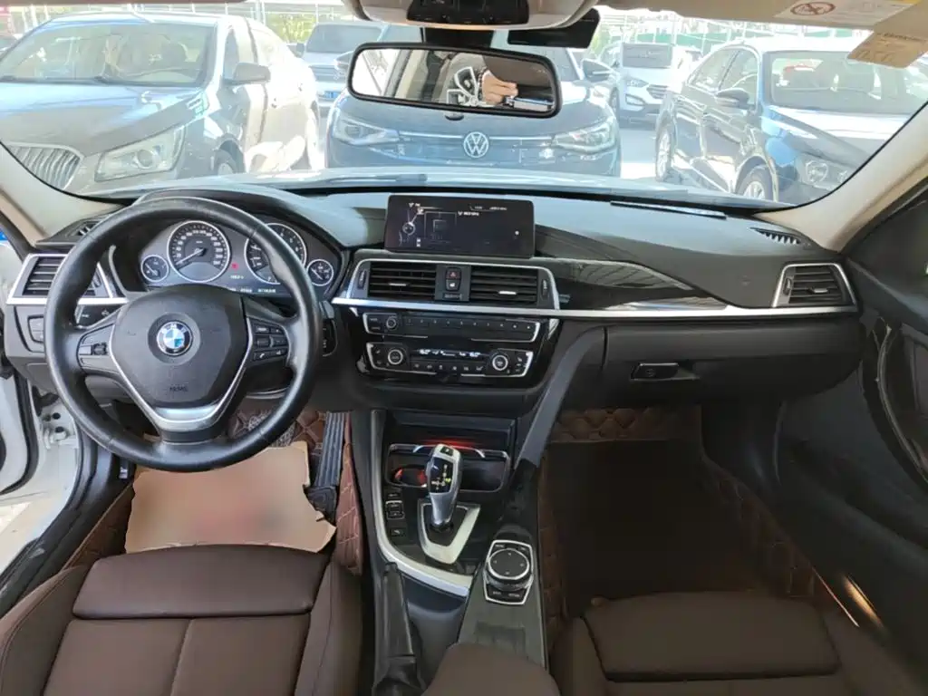 BMW 3 Series — миниатюра 10