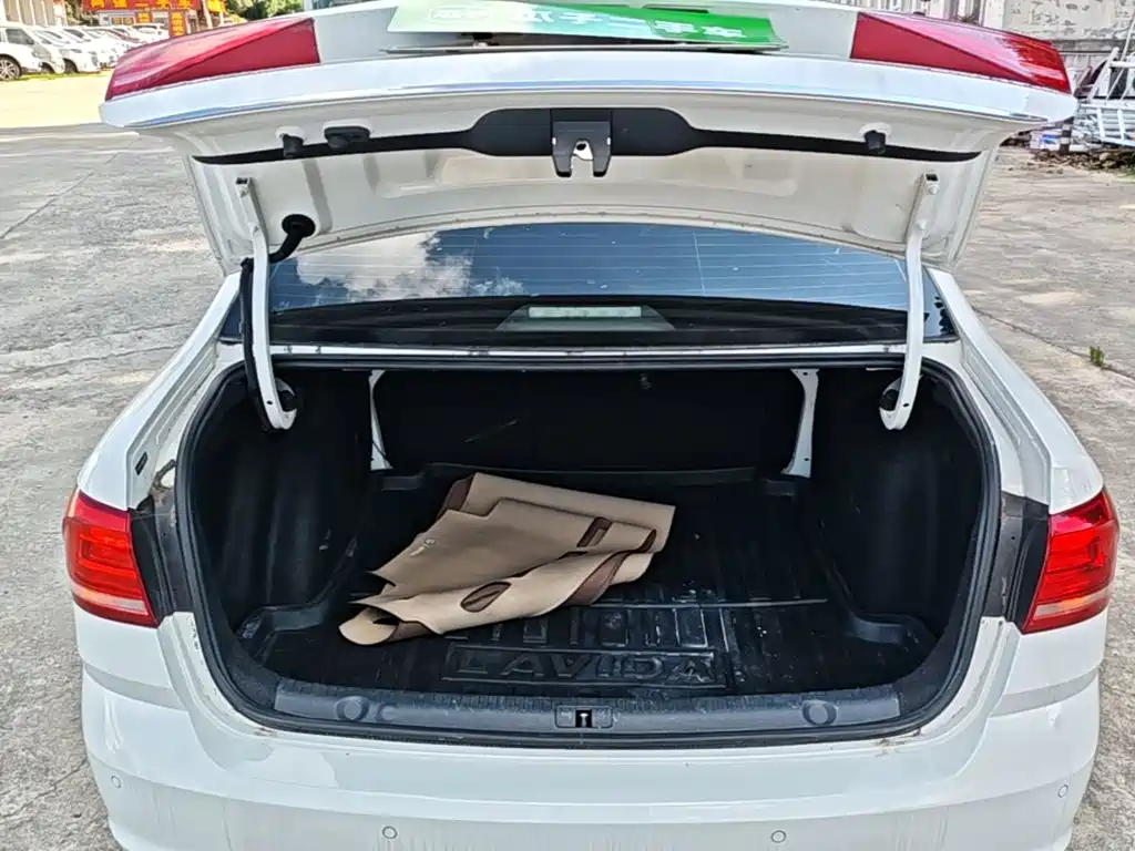 Volkswagen Lavida — миниатюра 15